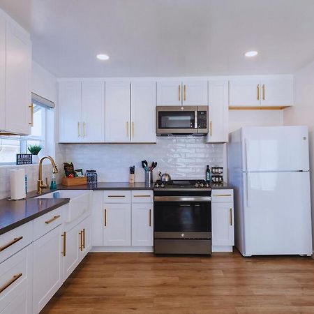 Cozy Modern 3 Bed 1 Bath Home - Pet Friendly! Lawndale Exterior foto