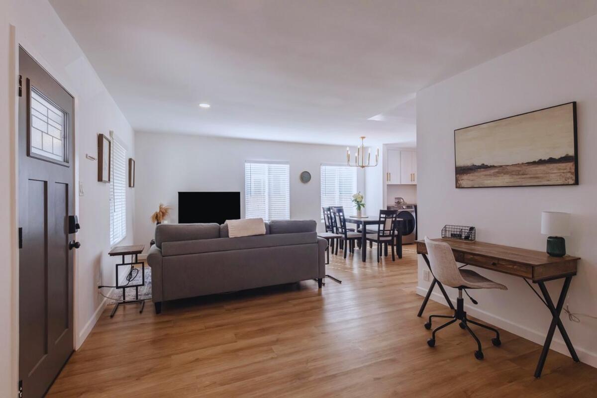 Cozy Modern 3 Bed 1 Bath Home - Pet Friendly! Lawndale Exterior foto